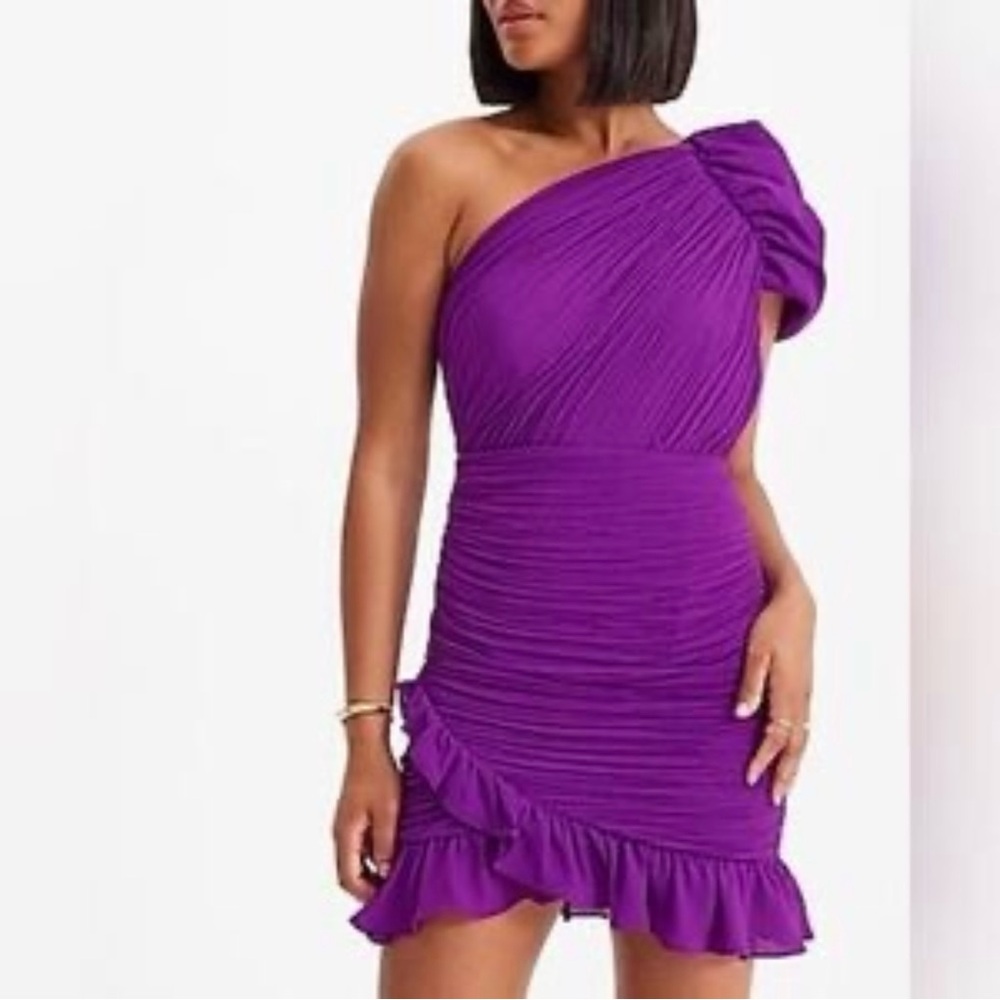 EXPRESS Purple One Puff Shoulder Ruched Ruffle Dress NWT Size Small